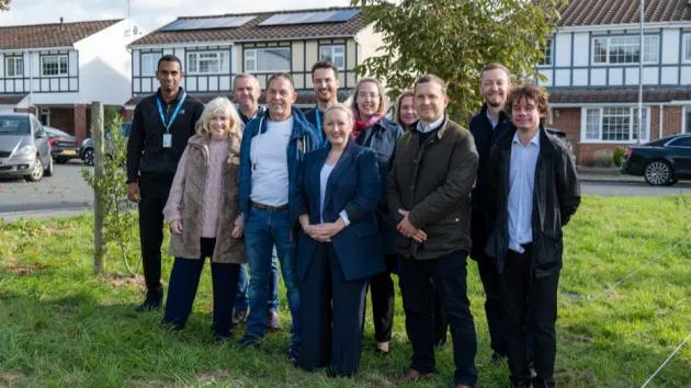 Cabinet Secretary Rebecca Evans with representatives of Challoch Energy Ltd and the South Cornelly Renewable Energy Community Interest Company (SCRE-CIC)