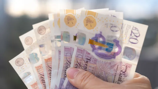 £20 notes 