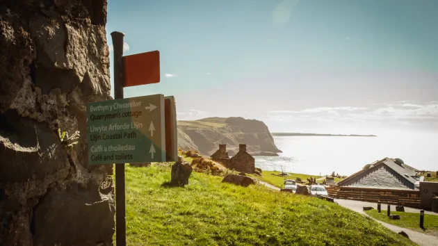 Nant Gwrtheyrn sign 