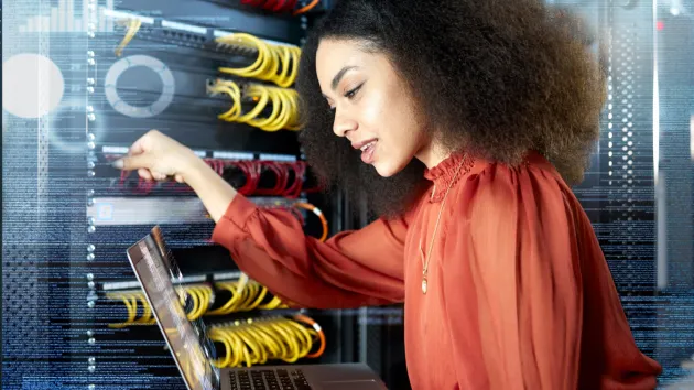 women working in cyber industry 