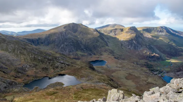 Llyn Bochlwyd and Llyn Idwal in Eryri 