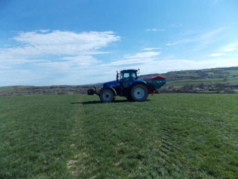 106685406 tractor fertilizer spreader