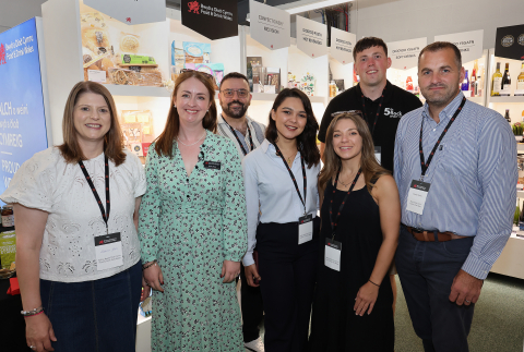 Five successful applicants interested in pursuing a career in the food and drink industry