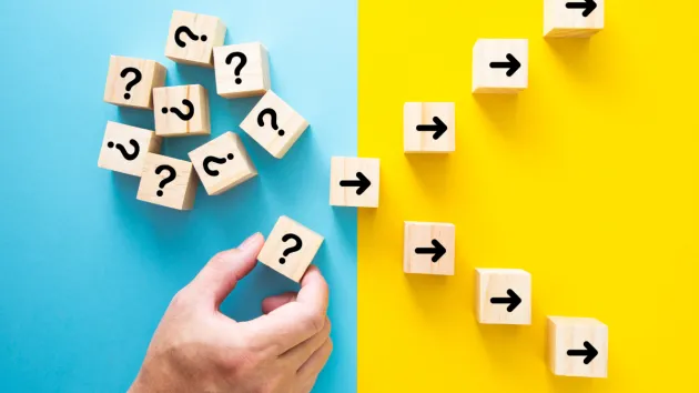 question marks and arrows 