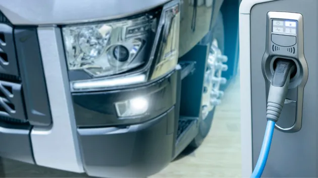 Electric vehicle charging - truck 