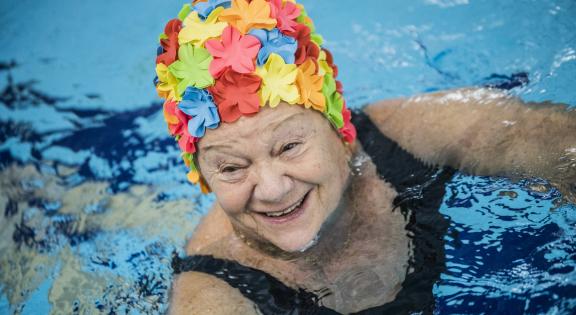 Swimmer in a colourful hat