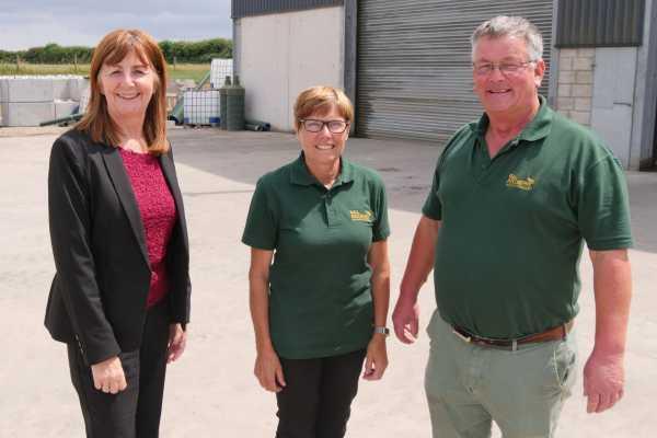 Lesley Griffiths Sealands Farm visit